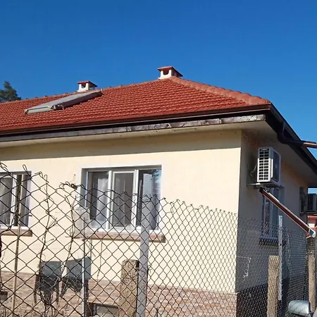 стената до язовир * Sultukovo